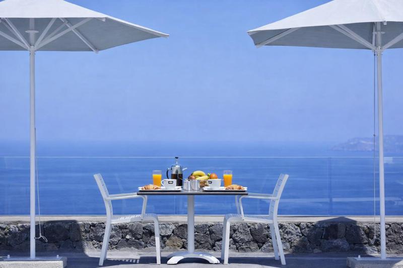 Hotiday Santorini Oia - image 12