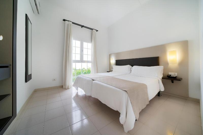Bluesea Bahia Fanabe & Villas - image 36