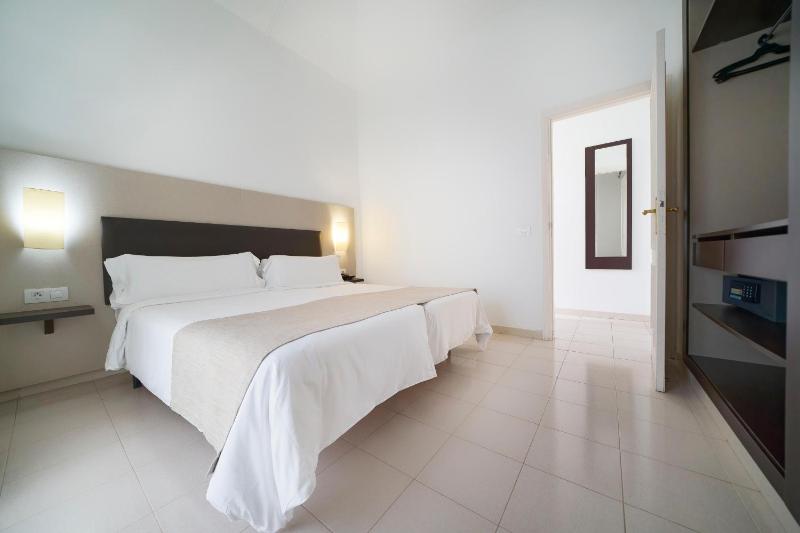 Bluesea Bahia Fanabe & Villas - image 40