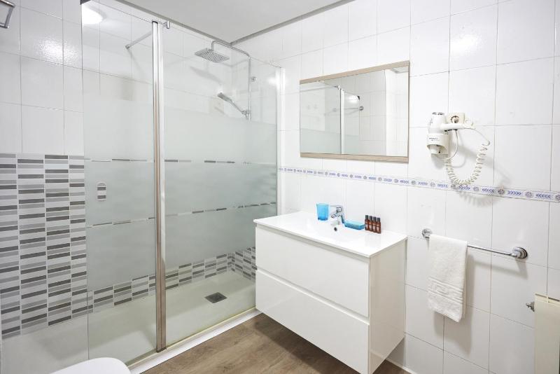 Santa Rosa Madrid 201 by Escape Home - image 14