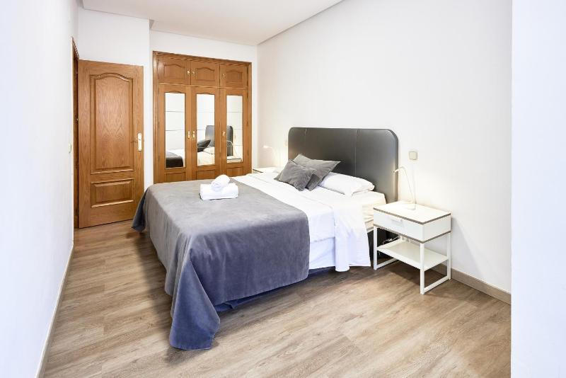 Santa Rosa Madrid 202 by Escape Home - image 3