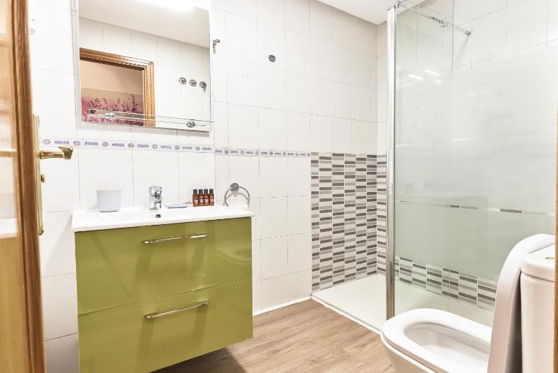 Santa Rosa Madrid 202 by Escape Home - image 4