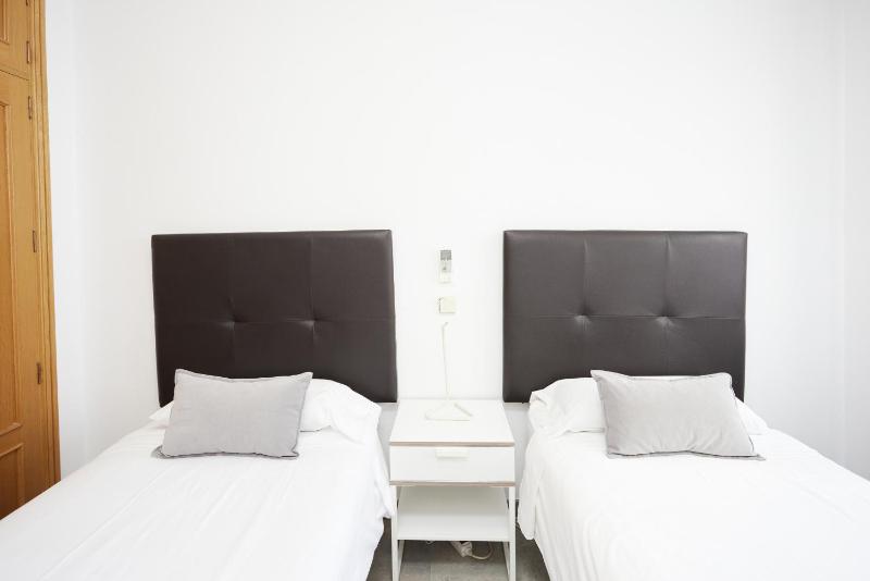 Santa Rosa Madrid 302 by Escape Home - image 4