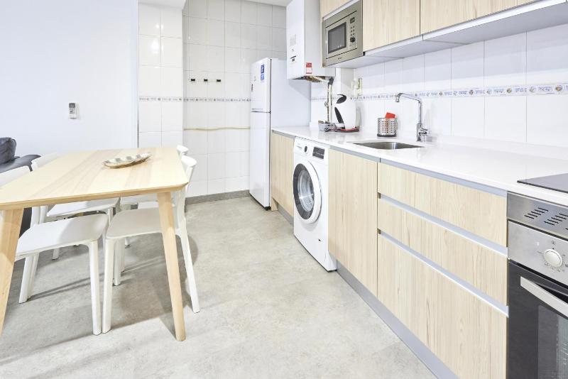 Santa Rosa Madrid 303 by Escape Home - image 9