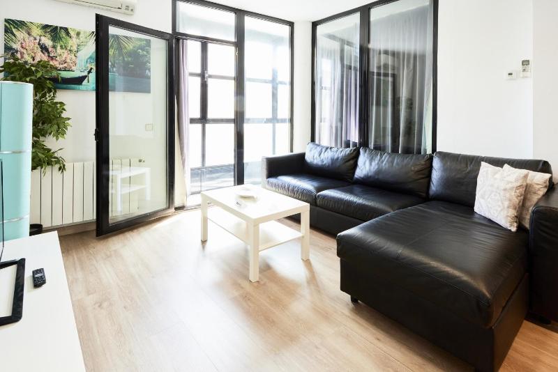 Santa Rosa Madrid 305 by Escape Home - image 9