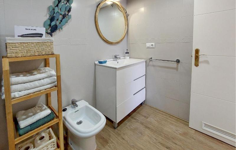 1 Bedroom Stunning Apartment In Torremolinos - image 22