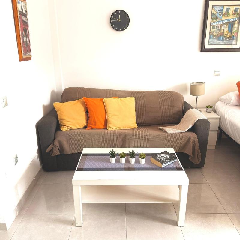 Spacious Studio in Benalbeach with sea views - image 25