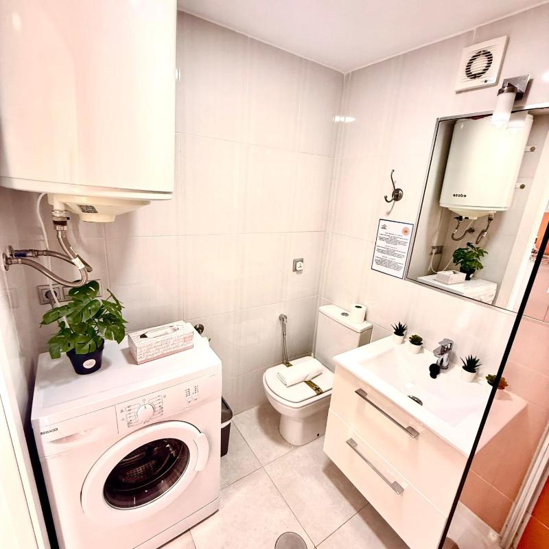 Spacious Studio in Benalbeach with sea views - image 15