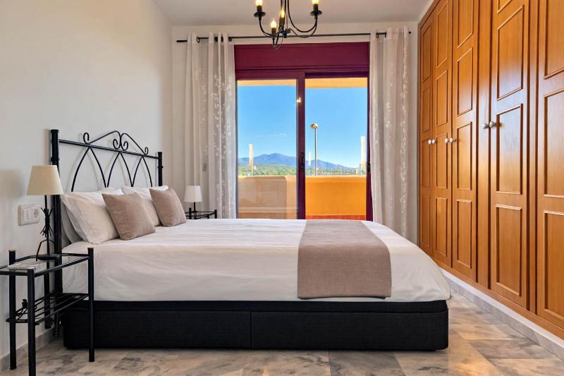 3 bed La Cala Azul La Cala de Mijas - image 14