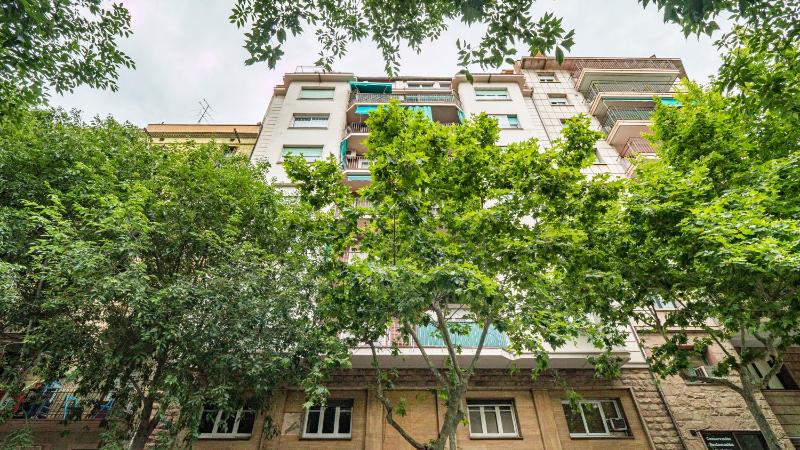 Magnificent 4 bedroom apartment in Eixample - image 11