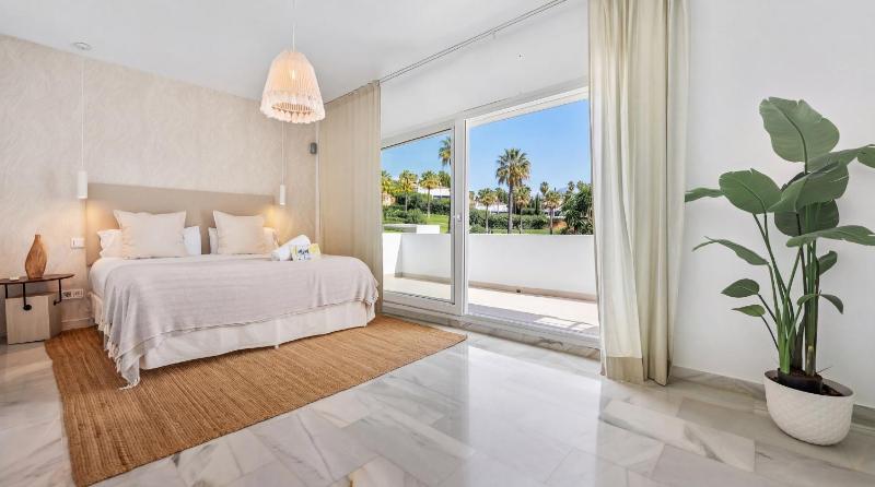 VACATION MARBELLA I Villa Sirio Golf-Front Villa Private Heated Pool BBQ Privacy World-Class Dining 10 min from Puerto Banus - image 25