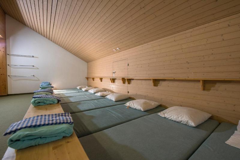 Mixed Dormitory Room image 2