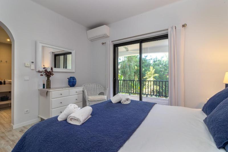 Casa Palmeiras Luxury Tranquil area BBQ Large Pool - image 32