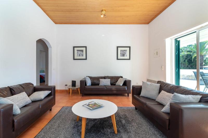 Casa Rainha Near Carvoeiro pool BBQ - image 17