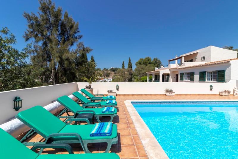 Casa Ouricos Large Pool BBQ Walk to beach - image 16