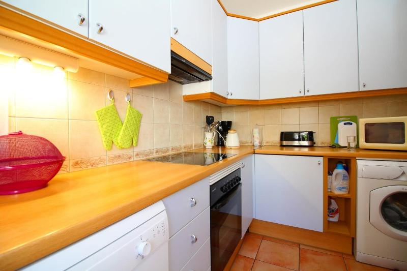 Front line townhouse Face la mer in Ferragudo luxury sea views - image 9