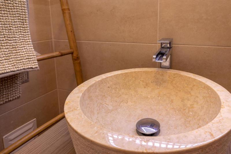 Front line townhouse Face la mer in Ferragudo luxury sea views - image 16