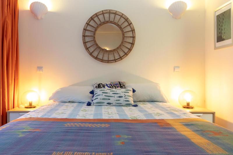 Front line townhouse Face la mer in Ferragudo luxury sea views - image 35