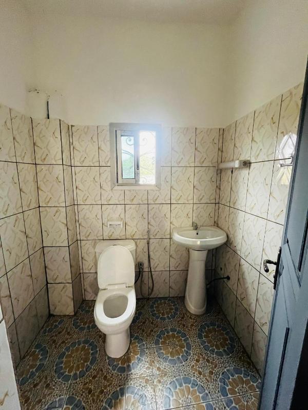 Khalifa empire guest house Mbalgong 2 - image 7