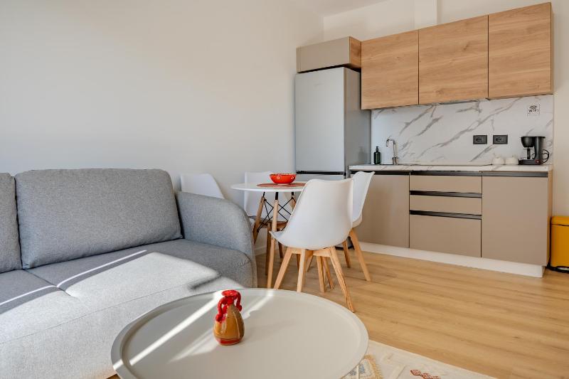Barrikada-E Apartments - image 5