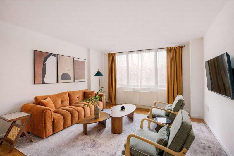 43-4D Newly furnished 2BR full service 24H Doorman laundry Gym - image 13
