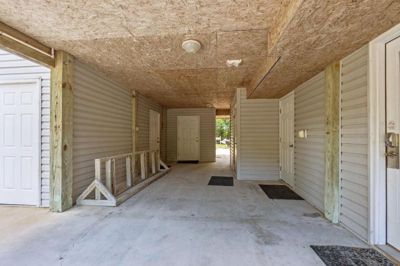 Whalehead Gem with Pool Hot Tub Steps to Beach - image 16