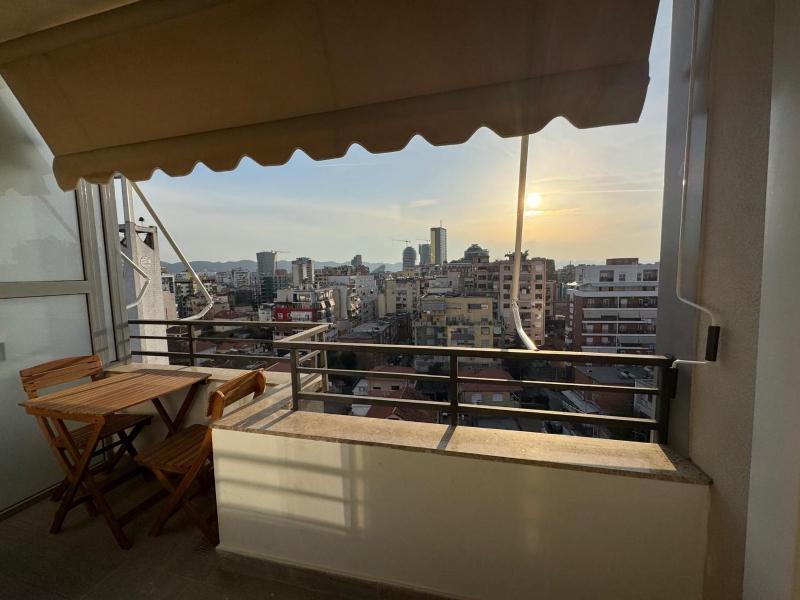 Skyline View Apartament Tirana - image 10