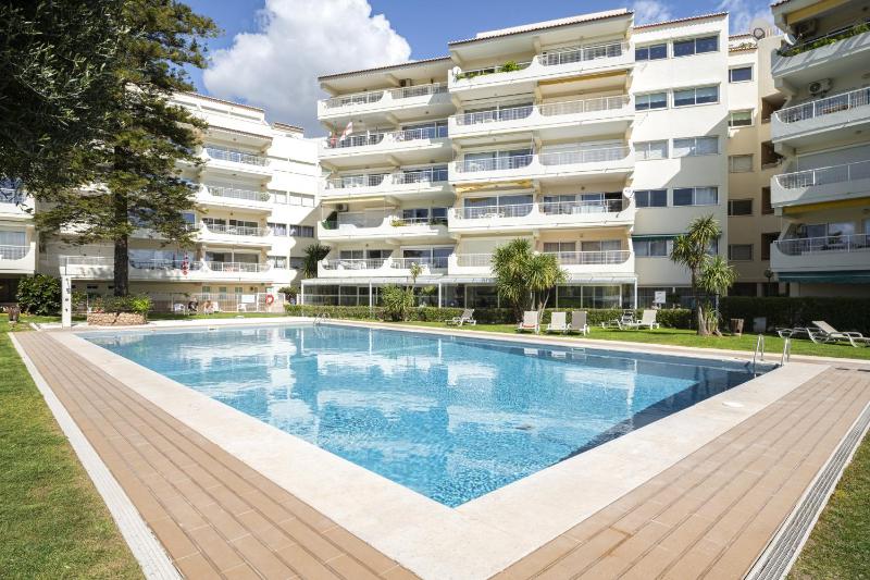 Moura One - Condominium with pool by HD - image 19