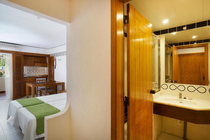 Golden Club Cabanas - image 16
