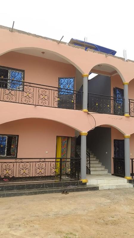 Khalifa luxury guest house Mbalgong - image 8