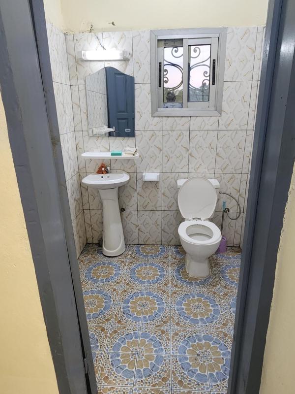 Khalifa luxury guest house Mbalgong - image 4