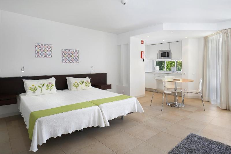 Golden Club Cabanas - image 8