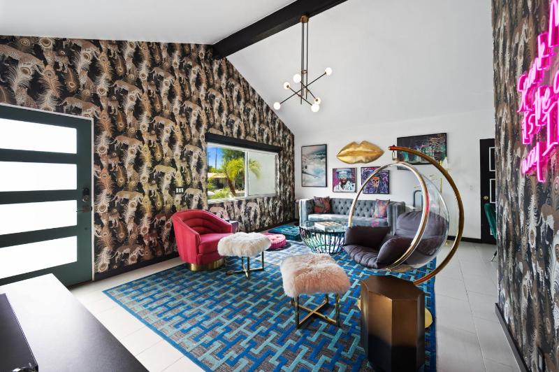 Nova Mae charming 3-bedroom with private pool in sunny Palm Springs CA - image 42