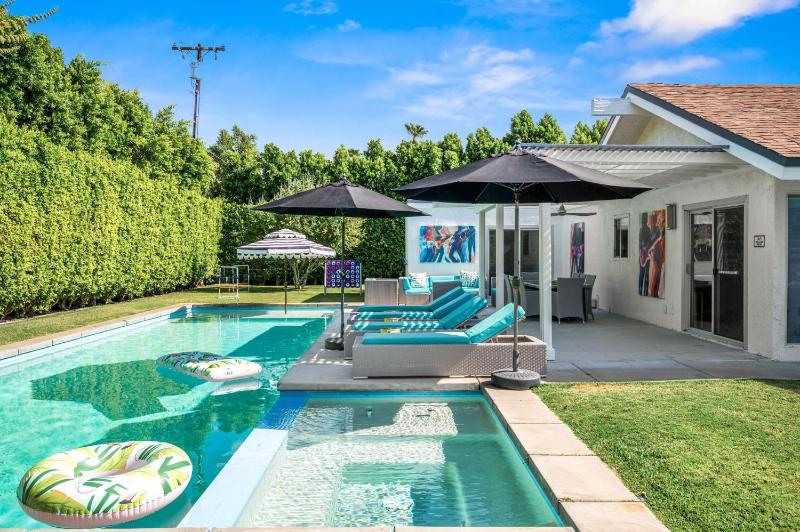 Nova Mae charming 3-bedroom with private pool in sunny Palm Springs CA - image 25