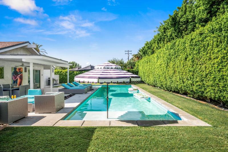Nova Mae charming 3-bedroom with private pool in sunny Palm Springs CA - image 38