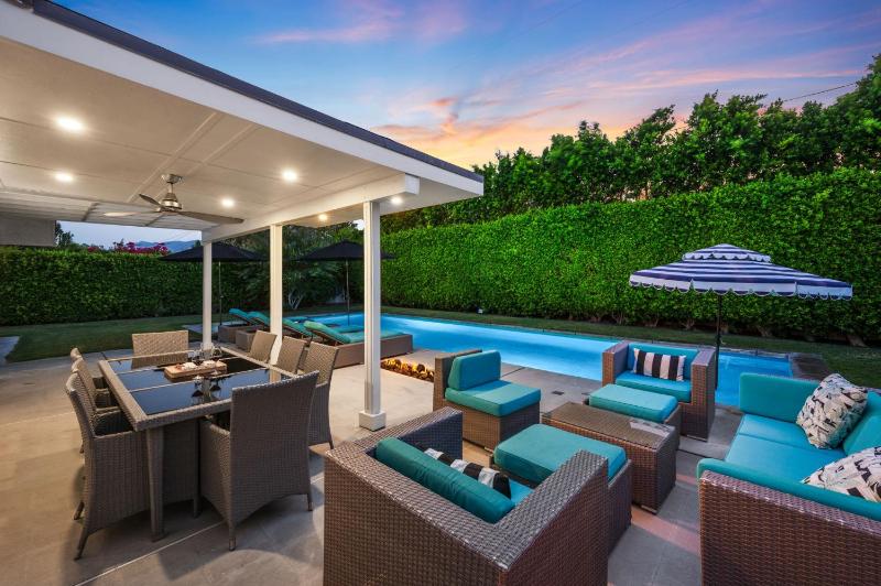 Nova Mae charming 3-bedroom with private pool in sunny Palm Springs CA - image 24