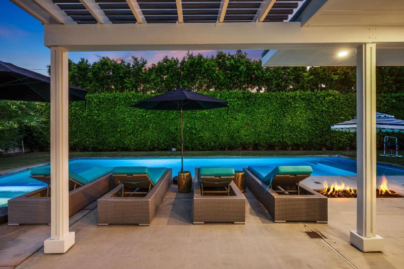 Nova Mae charming 3-bedroom with private pool in sunny Palm Springs CA - image 32