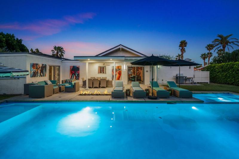 Nova Mae charming 3-bedroom with private pool in sunny Palm Springs CA - image 36