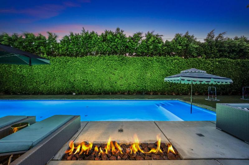Nova Mae charming 3-bedroom with private pool in sunny Palm Springs CA - image 8