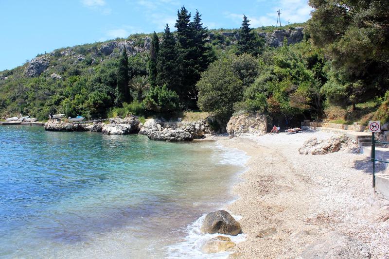 Luxury villa with a swimming pool Soline Dubrovnik - 3548 - image 38
