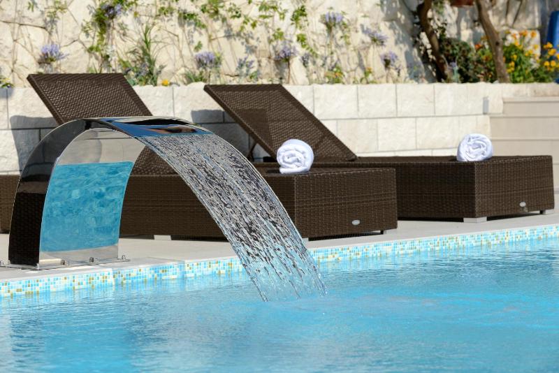 Luxury villa with a swimming pool Soline Dubrovnik - 3548 - image 49