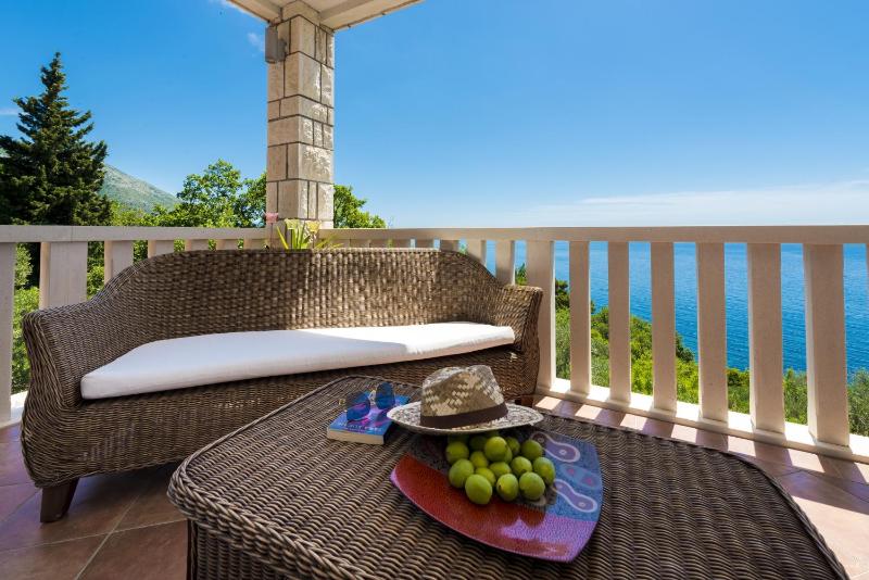 Luxury villa with a swimming pool Soline Dubrovnik - 3548 - image 4