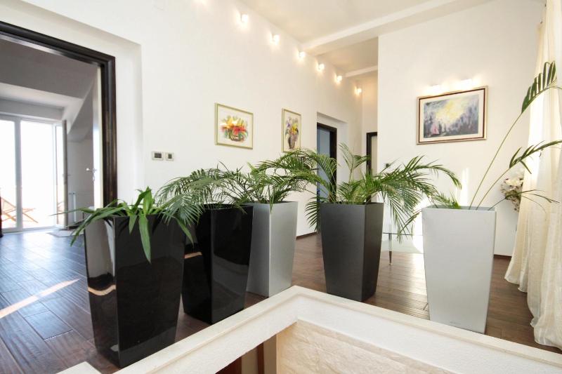 Luxury villa with a swimming pool Soline Dubrovnik - 3548 - image 8