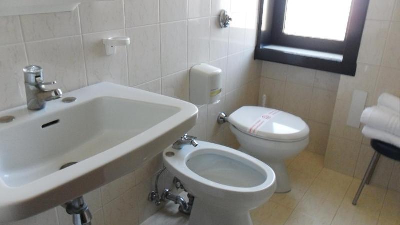 Double or Twin Room image 2