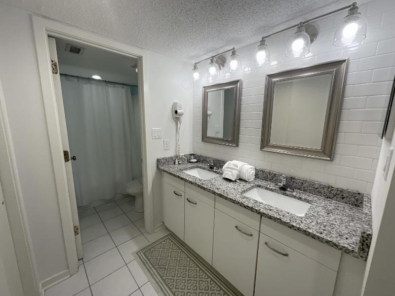 15C West Hyde Park - image 21