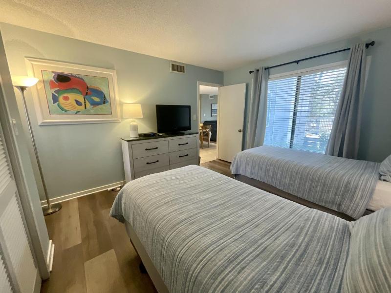 15C West Hyde Park - image 15