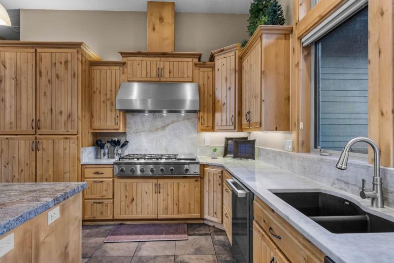 Woods & Irons Lodge - image 18