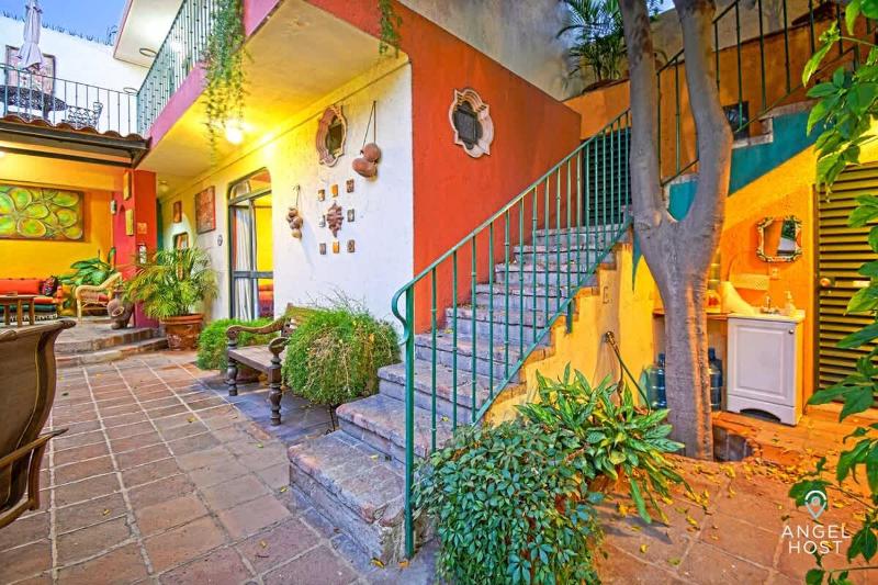 Suite Steps from Malecon Beach Dining Stripe - image 6