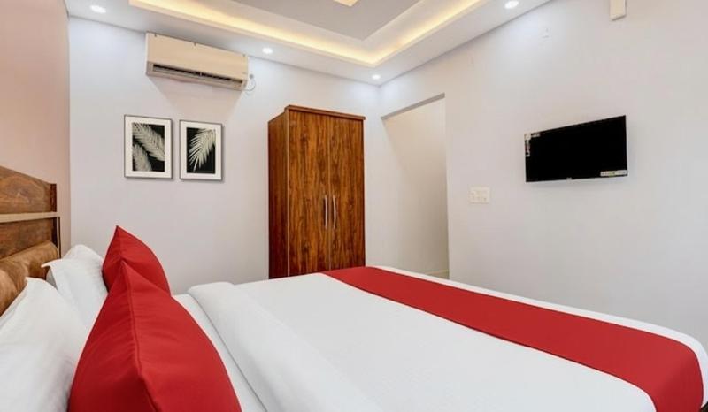 Super Hotel Pari Chowk Formerly The Divine KRC - image 1
