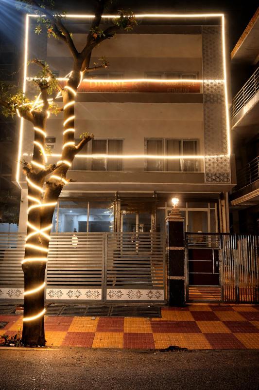 Super Hotel Pari Chowk Formerly The Divine KRC - image 14